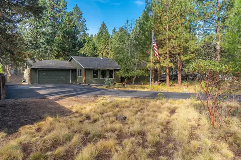 19033 Pumice Butte Rd, Bend, OR 97702