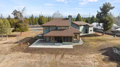 Exterior - 52975 Riverview Dr, La Pine, OR 97739 photo 2 of 18