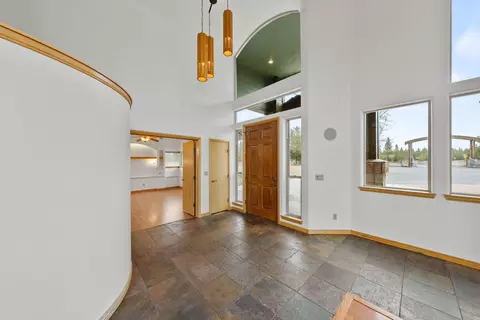 Entry Way - 52975 Riverview Dr, La Pine, OR 97739 photo 2 of 5