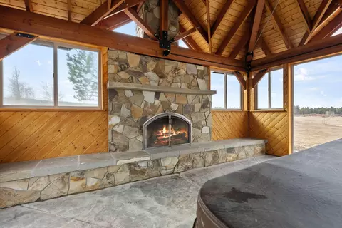 Exterior - 52975 Riverview Dr, La Pine, OR 97739 photo 17 of 18