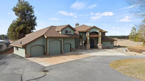 Exterior - 52975 Riverview Dr, La Pine, OR 97739 photo 5 of 18