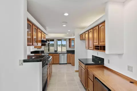 Kitchen - 52975 Riverview Dr, La Pine, OR 97739 photo 1 of 4