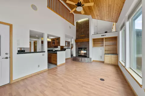 Living - 52975 Riverview Dr, La Pine, OR 97739 photo 7 of 10