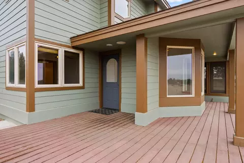 Exterior - 52975 Riverview Dr, La Pine, OR 97739 photo 13 of 18