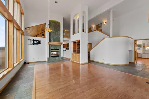 Living - 52975 Riverview Dr, La Pine, OR 97739 photo 3 of 10