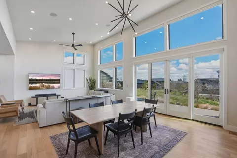 Dining - 19170 Gateway Loop, Bend, OR 97702 photo 2 of 2
