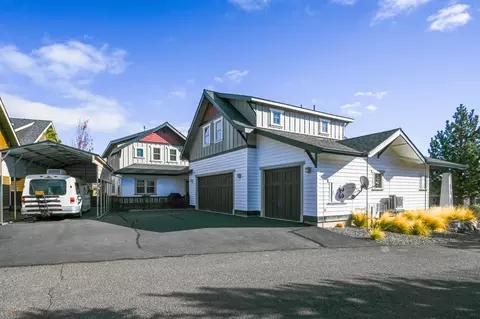 625 NW Compass Ln, Bend, OR 97703 photo 31