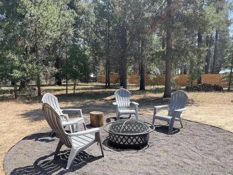 Exterior - 52960 Snow Flake Ln, La Pine, OR 97739 photo 3 of 5