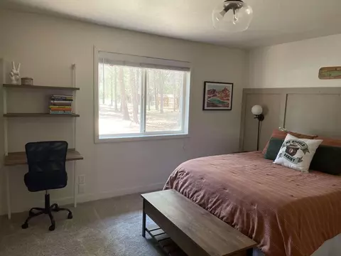 Bedroom - 52960 Snow Flake Ln, La Pine, OR 97739 photo 1 of 2