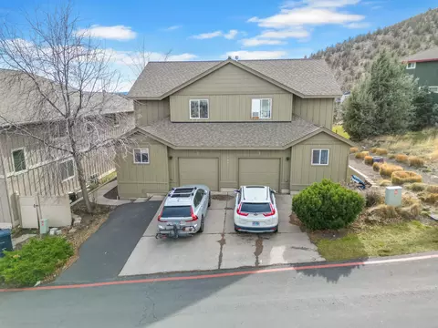 1696 NE Lotus Dr, Bend, OR 97701