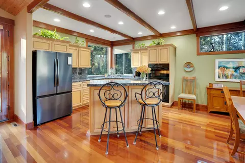 Kitchen - 60786 Currant Way, Bend, OR 97702 photo 2 of 2
