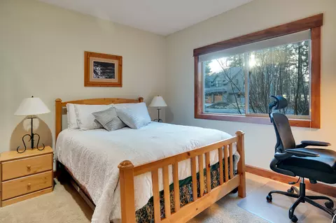 Bedroom - 60786 Currant Way, Bend, OR 97702 photo 4 of 6