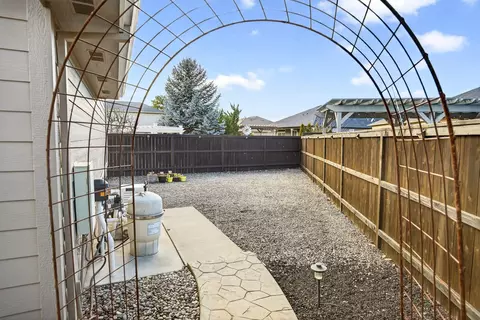 Exterior - 959 Pumpkin Ridge Dr, Eagle Point, OR 97524 photo 12 of 14