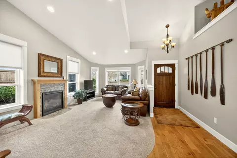 Entry Way - 959 Pumpkin Ridge Dr, Eagle Point, OR 97524 photo 1 of 5