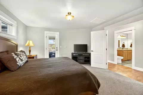 Bedroom - 959 Pumpkin Ridge Dr, Eagle Point, OR 97524 photo 2 of 5