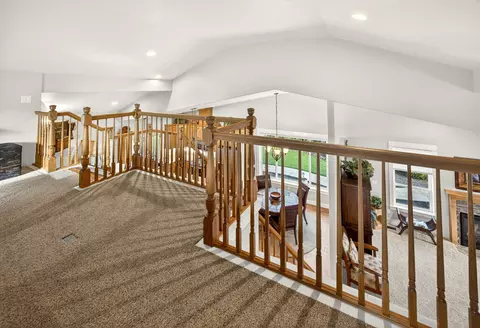 Entry Way - 959 Pumpkin Ridge Dr, Eagle Point, OR 97524 photo 5 of 5