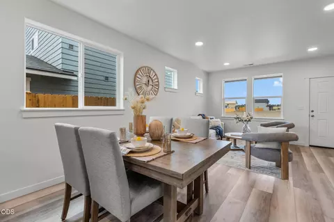 Dining - 21537 NE Gather Pl, Bend, OR 97701 photo 1 of 1