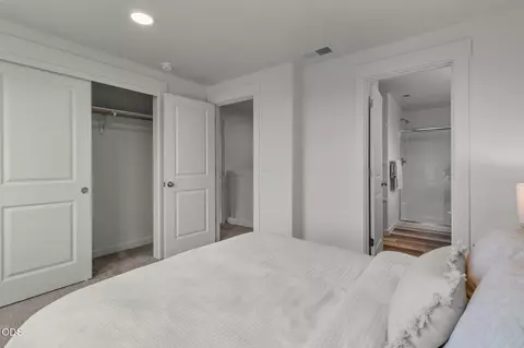 Bedroom - 21537 NE Gather Pl, Bend, OR 97701 photo 2 of 2