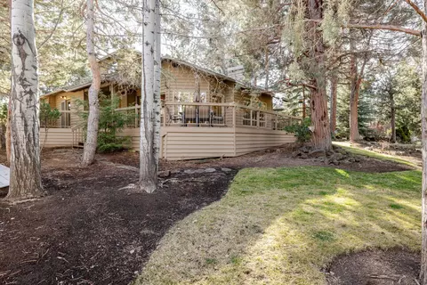 3123 NW Clubhouse Dr, Bend, OR 97703