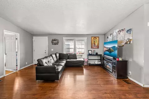 1570 S Peach St #SPC 26, Medford, OR 97501