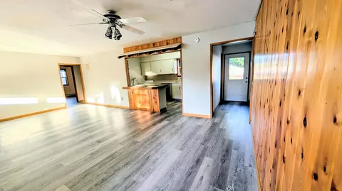 Living - 32550 Rivers Dr, Chiloquin, OR 97624 photo 4 of 4