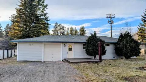 Exterior - 32550 Rivers Dr, Chiloquin, OR 97624 photo 2 of 7