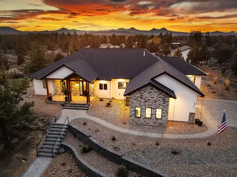 62825 Montara Dr, Bend, OR 97701