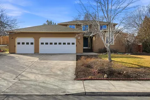 2917 SW 37th Ct, Redmond, OR 97756