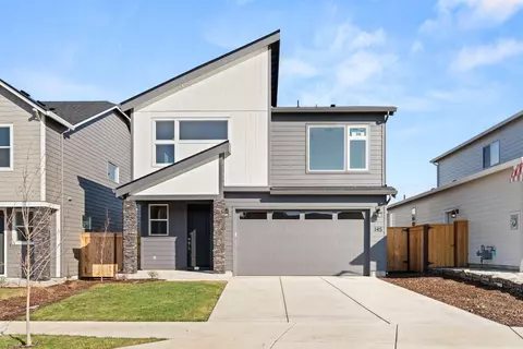145 Valemont Dr #38, Eagle Point, OR 97524