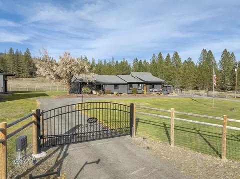 430 Stringer Gap Rd, Grants Pass, OR 97527