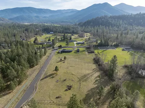 430 Stringer Gap Rd, Grants Pass, OR 97527 photo 59