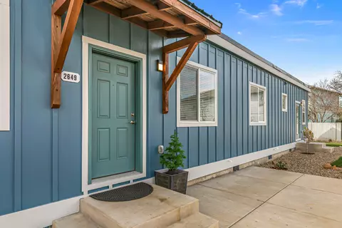 2649 Redwood Ave, Grants Pass, OR 97527