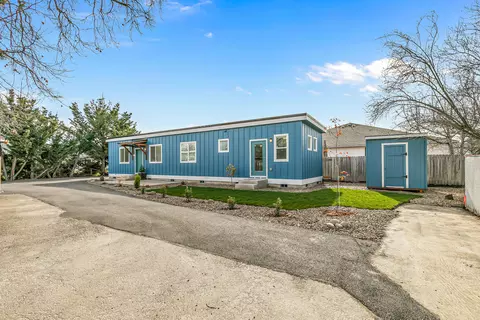 2649 Redwood Ave, Grants Pass, OR 97527