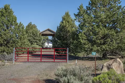 17940 4th Ave, Bend, OR 97703 photo 2