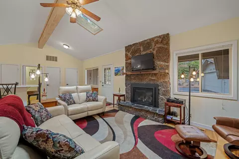 17839 Lava Butte Ln #6, Sunriver, OR 97707