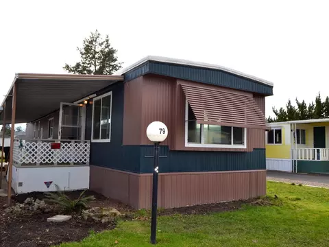 2385 Table Rock Rd #SPC 79, Medford, OR 97501