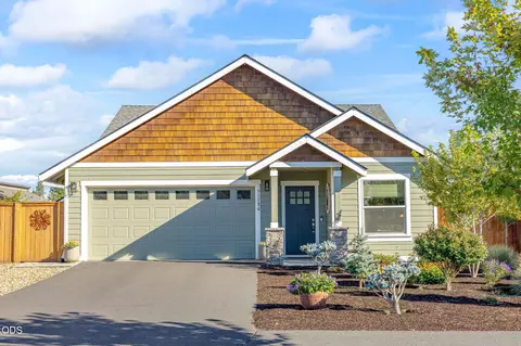 51780 Mountain Pine St, La Pine, OR 97739