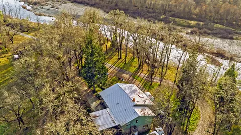 300 W 6th St, Kerby, OR 97531