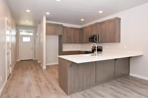 2364 SW 25th St, Redmond, OR 97756