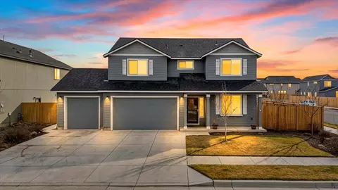 3308 NW 9th St, Redmond, OR 97756