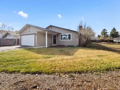 4900 Gatewood Dr, Klamath Falls, OR 97603
