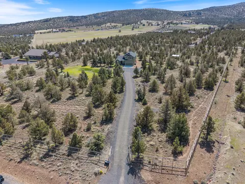 9444 SW Copper Rd, Powell Butte, OR 97753