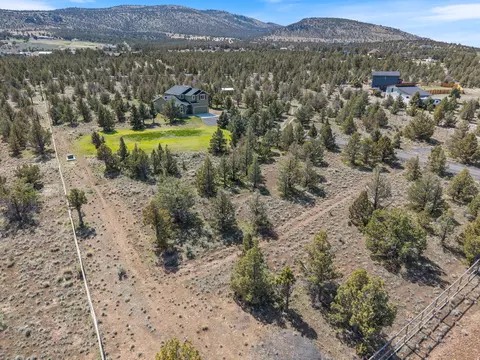 9444 SW Copper Rd, Powell Butte, OR 97753