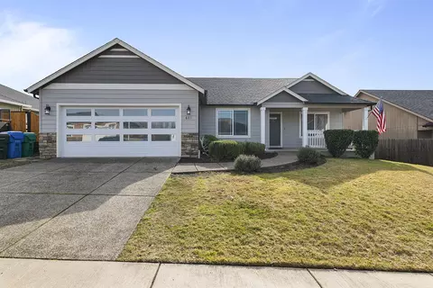 631 Nottingham Ter, Eagle Point, OR 97524