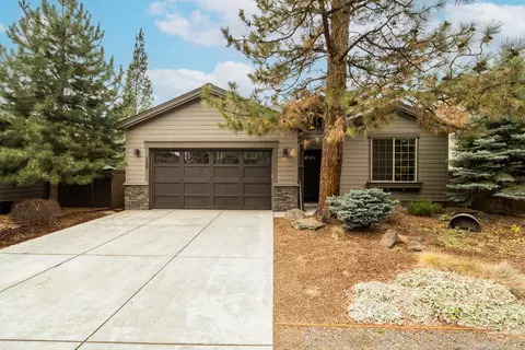 3053 NW Clubhouse Dr, Bend, OR 97703