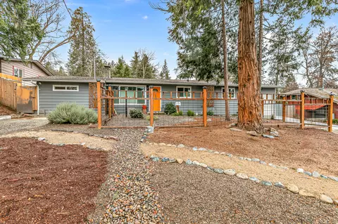 501 Liberty St, Ashland, OR 97520