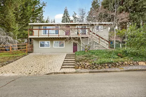 1872 Hope St, Ashland, OR 97520