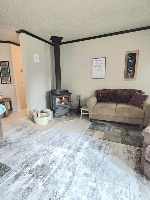 1325 Cheryl Dr, La Pine, OR 97739 photo 5