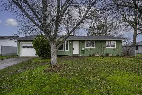 7758 Hale Way, White City, OR 97503