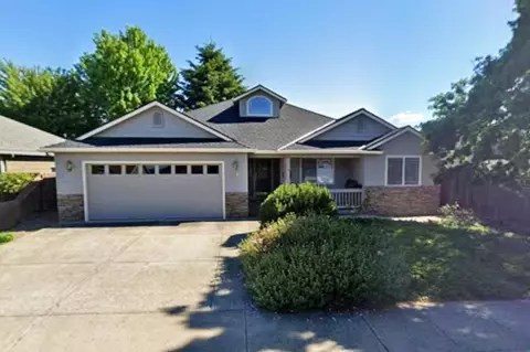 616 Cedarwood Dr, Eagle Point, OR 97524 photo 2